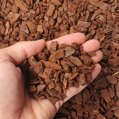 Scoarta de pin mediteranean decorativa Dr.Soil, calitate standard, granulatie  8 - 15 mm, 5L